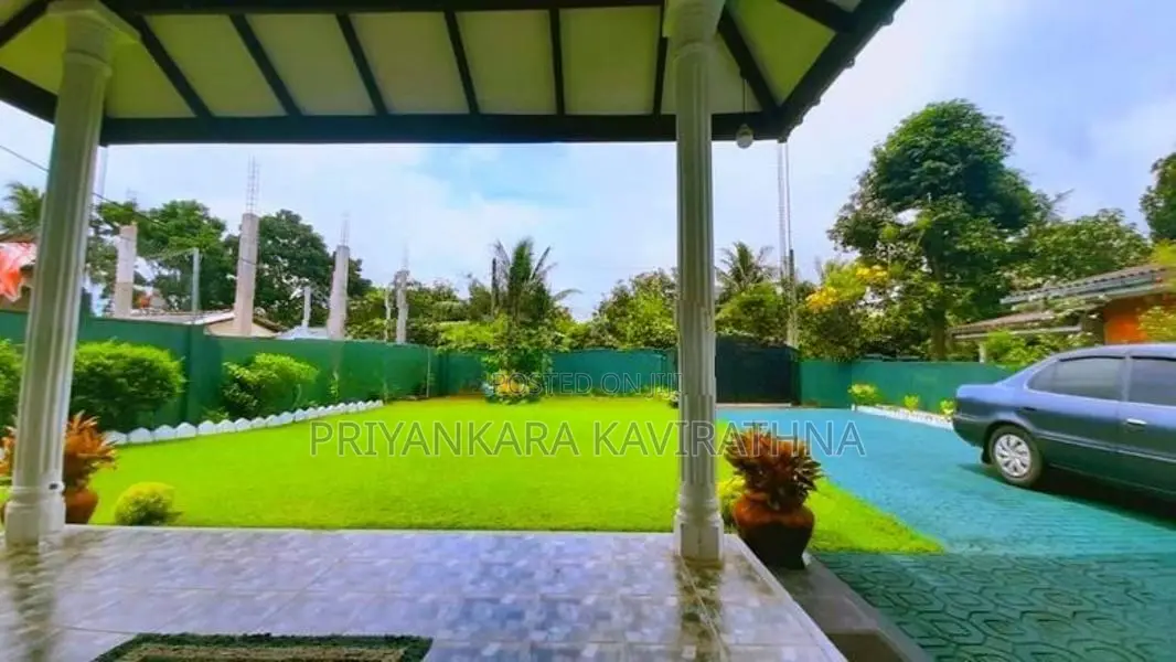 පර්චස් 20 ක දෙමහල් නිවස විකිනීමට - පිලියන්දල