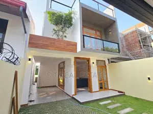 Modern Designed Luxury 3 Story House For Sale In Battaramulla