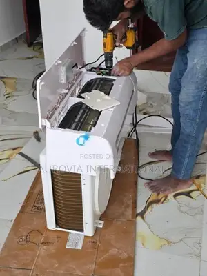 LLOYD 9000 BTU Inverter Air Conditioner