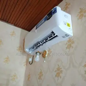 LLOYD 18000 BTU Energy-efficient Air Conditioner