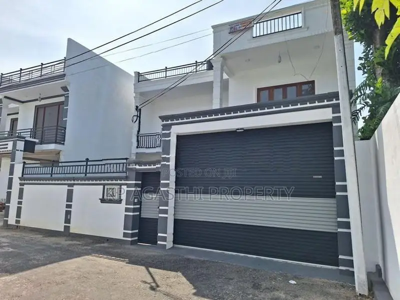 piliyandala junction house for sale