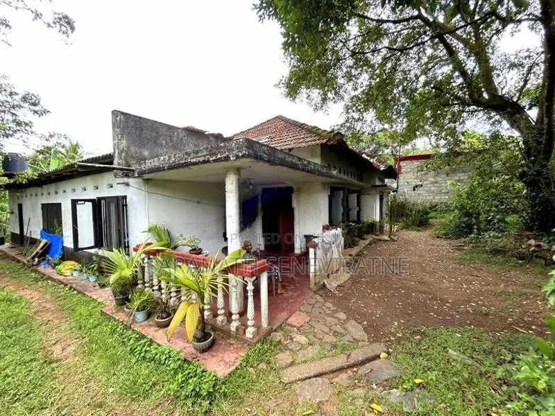 House For Land Value Biyagama Siyambalape Junction South -Facing Old R