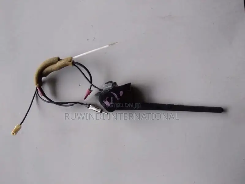 Toyota Prius W20 Antenna