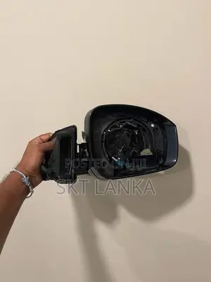 Genuine Brand New Discovery 4 2015 driver side mirror arm