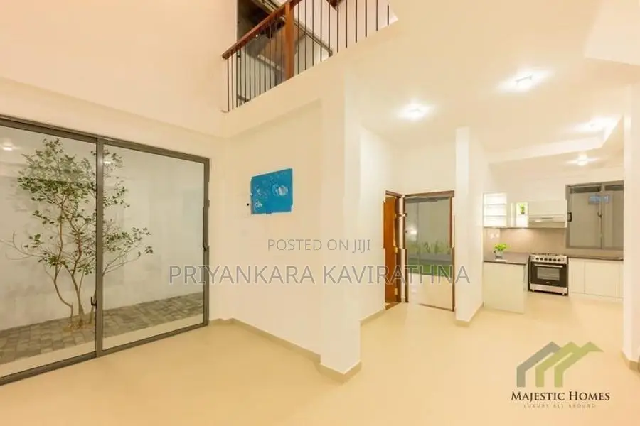 පිලියන්දලින් සුකෝපබෝගී අලුත්ම දෙමහල් නිවසක් විකිනීමට
