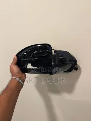 Genuine Brand New Discovery 4 2015 driver side mirror arm