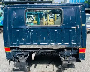 Isuzu 24V Flat Roof Cabin