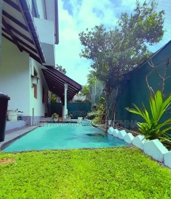 20 Perches - Bungalow Type 2 Storied House in Piliyandala
