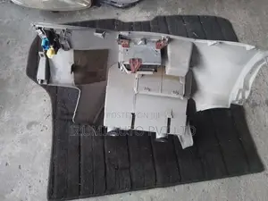 Toyota Regius Conslebox parts