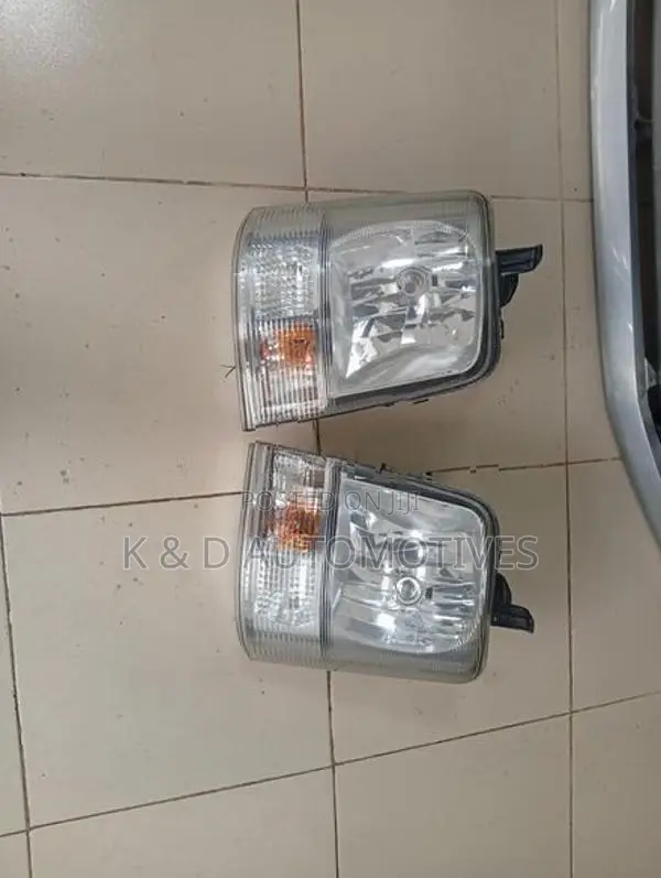 Suzuki Every DA 64 Head Light