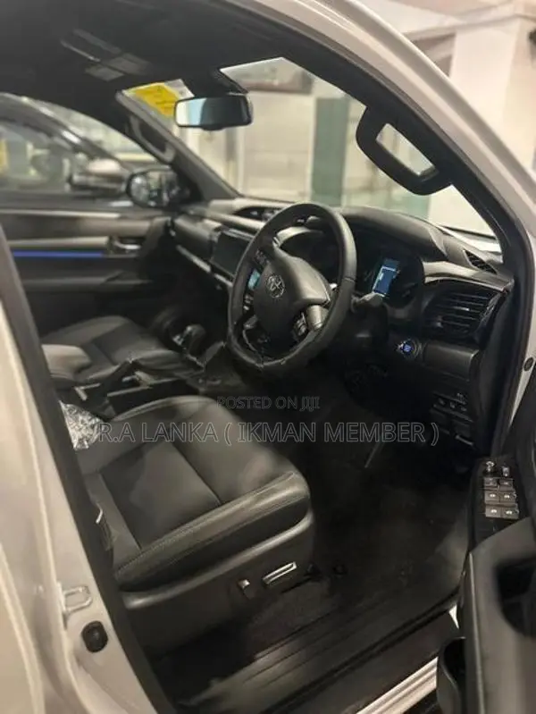 Toyota Hilux Rocco B5 2.8 2025