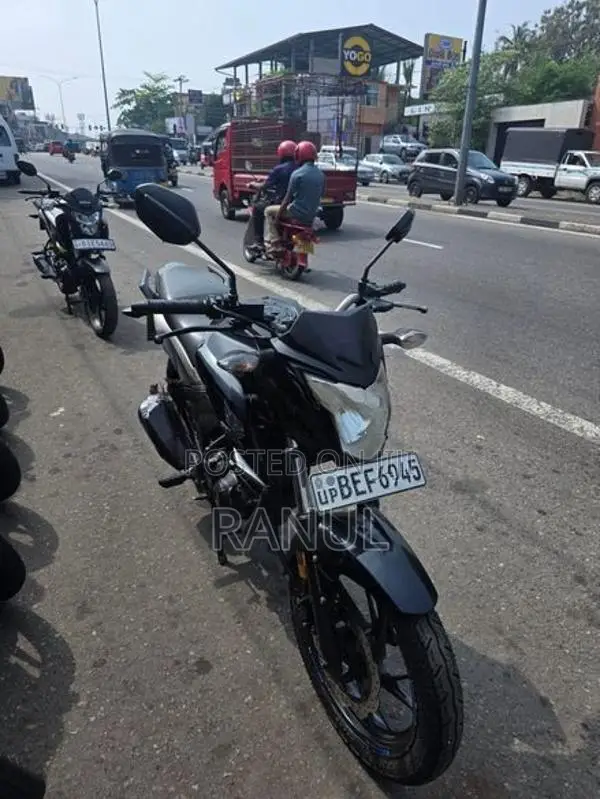 Honda CB Hornet 2016