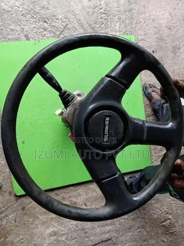 Suzuki Escudo (1997) steering column