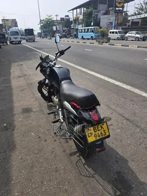Bajaj V15 2016