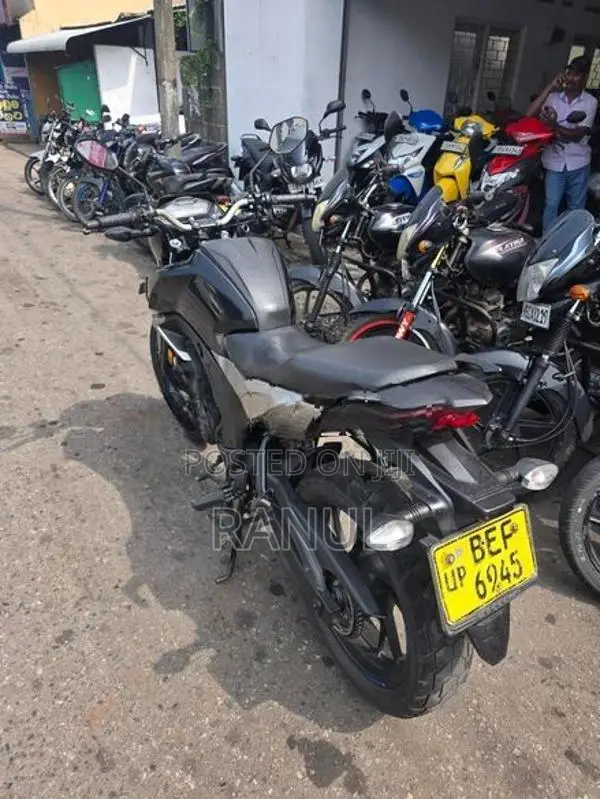 Honda CB Hornet 2016