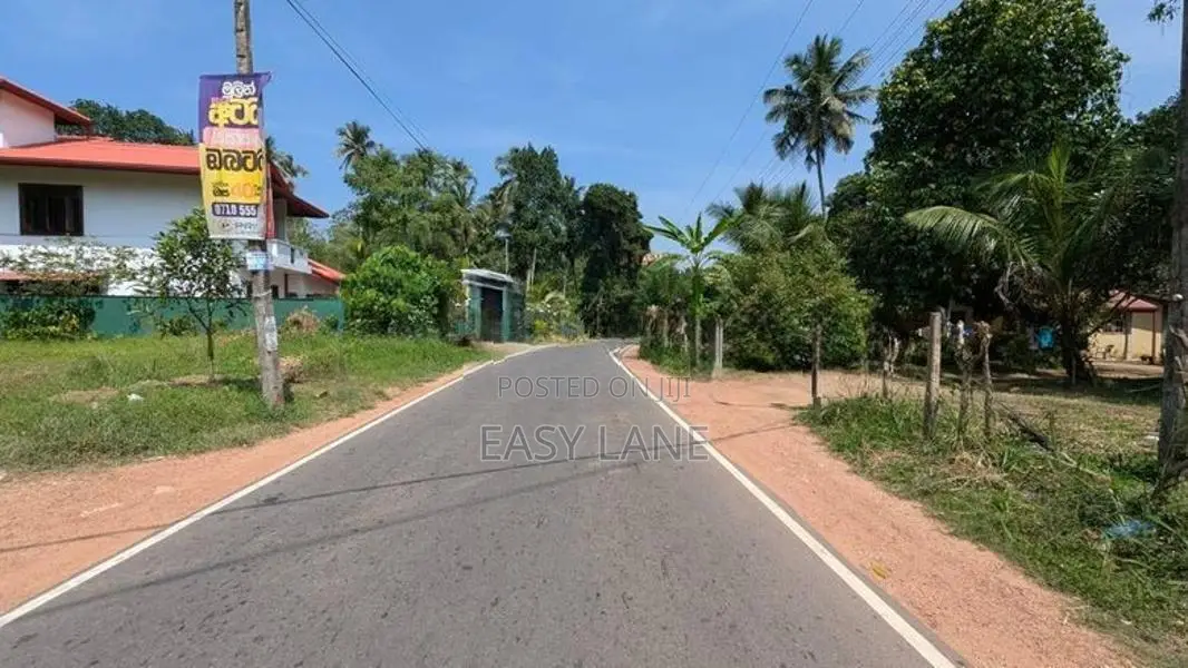 Land for sale in Kamburagalla