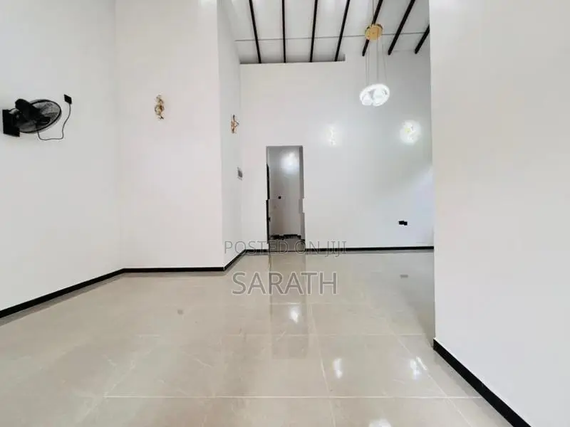 Spacious Brand New House Sale Athurugiriya