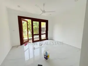 Luxury House in Athurugiriya