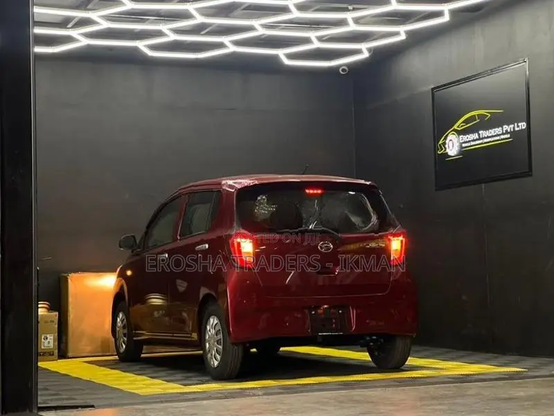 Daihatsu Mira L 2024