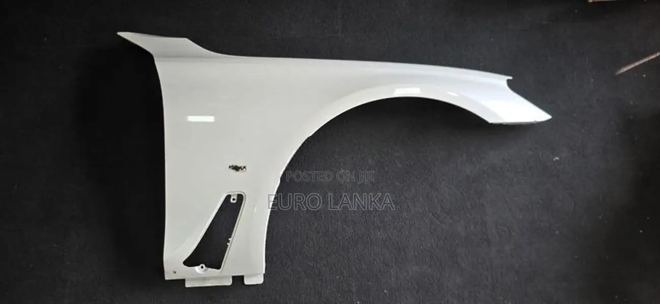 BMW 740LE G12 Fender