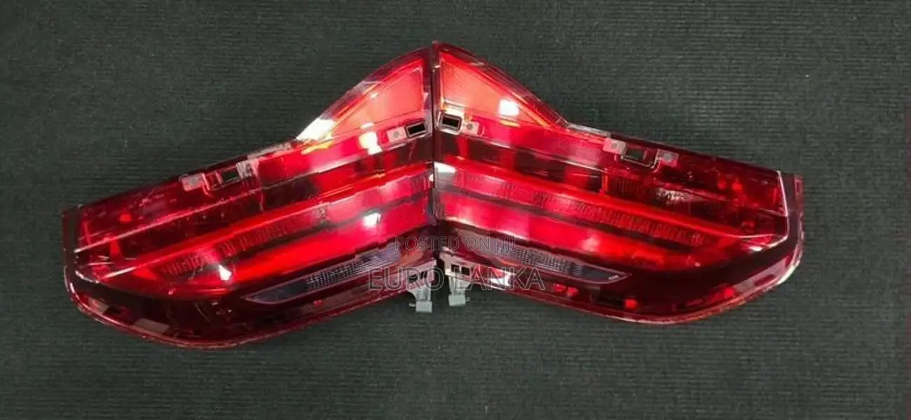 BMW 740LE G12 Tail Lights