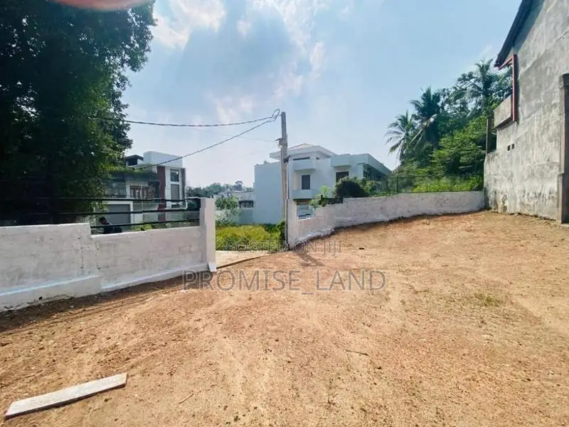පදිංචියට 10p බිම් කොටස් විකිනීමට හිරණ M20