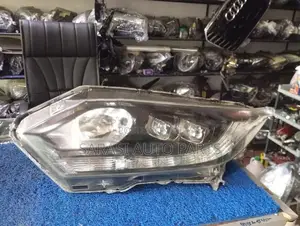 Honda Vezel Head Light