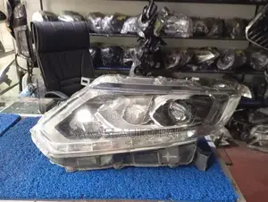X Trail Head Light