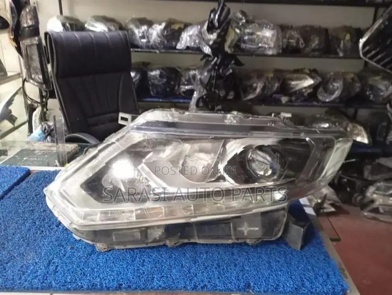 X Trail Head Light