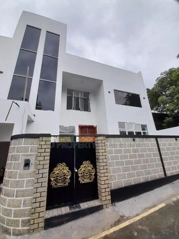 Luxury Modern Stylish House for Sale in Athurugiriya