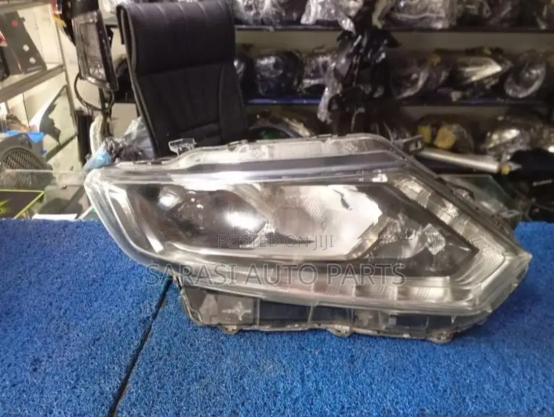 X Trail Head Light