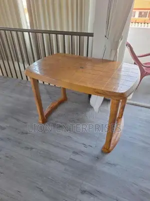 Nippon Plastic Tables