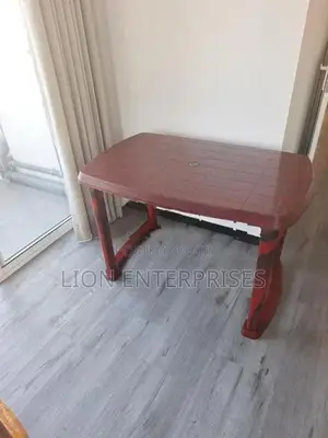 Nippon Plastic Tables