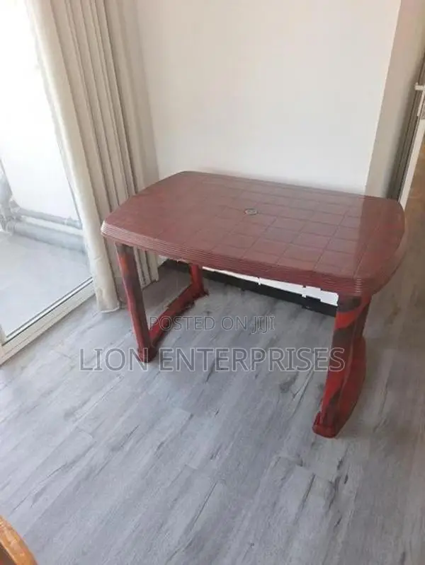 Nippon Plastic Tables
