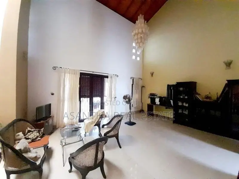 (AF618) Architecturally Designed 03 Story House For Sale In Ethulkotte