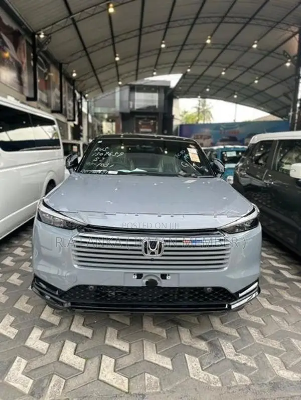 Honda Vezel Z Play 2025