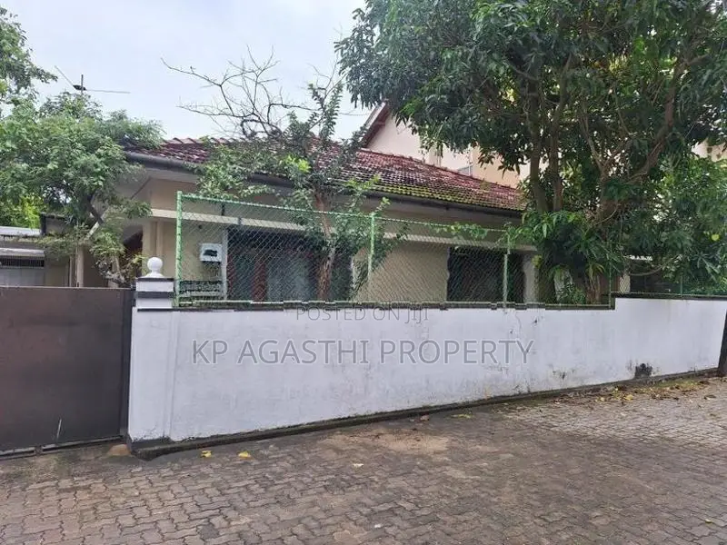prime location house for sale in Rathnarama