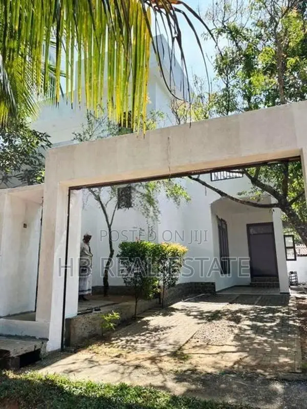 Brand New Three Story House For Sale in Homagama
