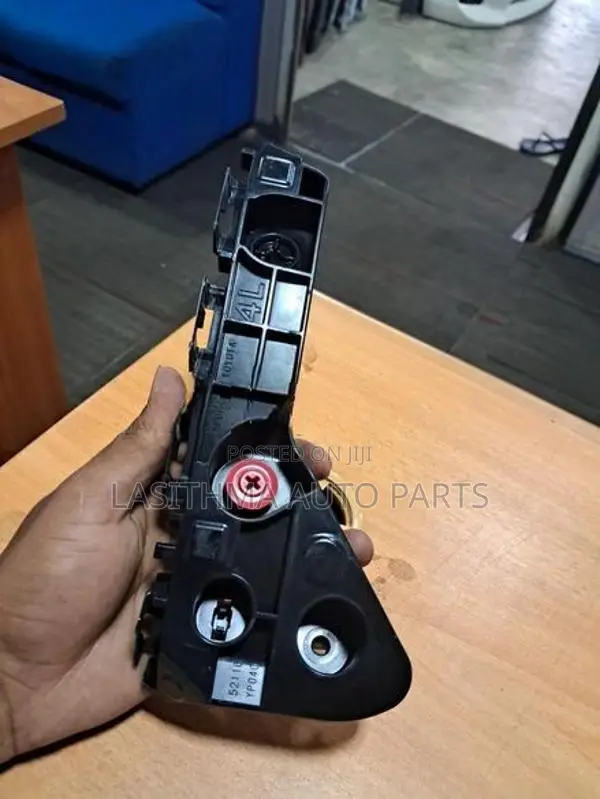 Hilux GR Sport Front Bumper Retainer