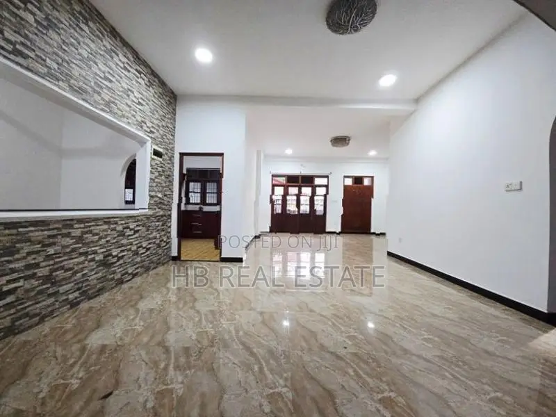 Almost Brand New Three Story House for Sale Bandaragama
