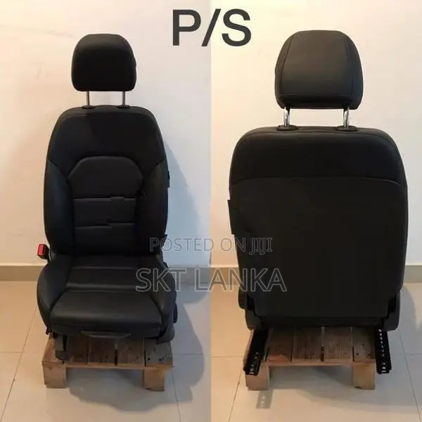 Genuine Mercedes B Class B250e 2018 front black leather seats