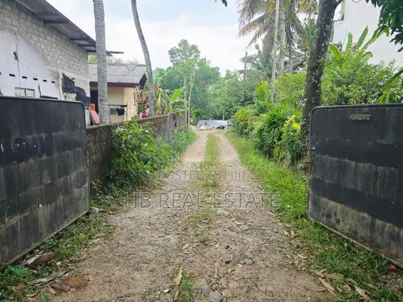 Korathota 43.20 Perches Residential Bare Land for Sale