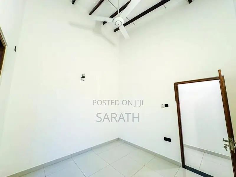Strong Structure Brand New House Sale Athurugiriya
