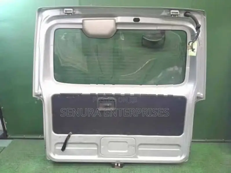 Nissan Caravan Nv350 Dicky Door Complete