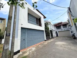 Luxury 3 Store (G+2) Modern House For Sale Papiliyana