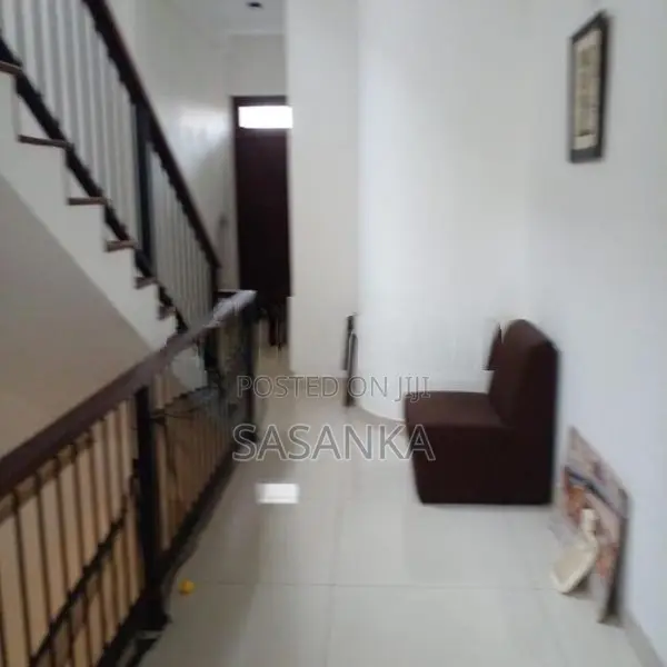 Nugegoda Papiliyana Road Luxury House Available For Rent