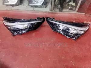 Vezel Head Light 2025