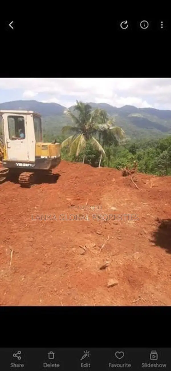 Land in Kandy