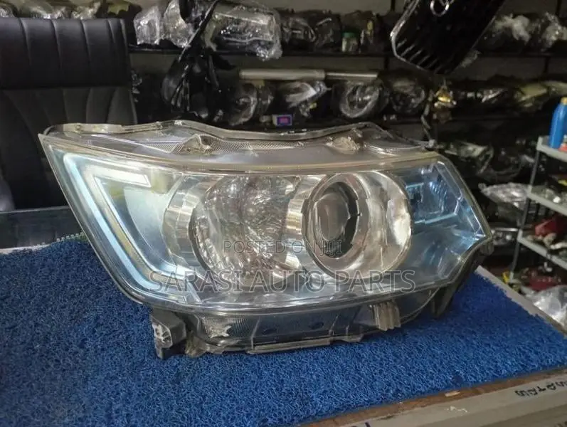Wagon R 44 Stingray Head Light