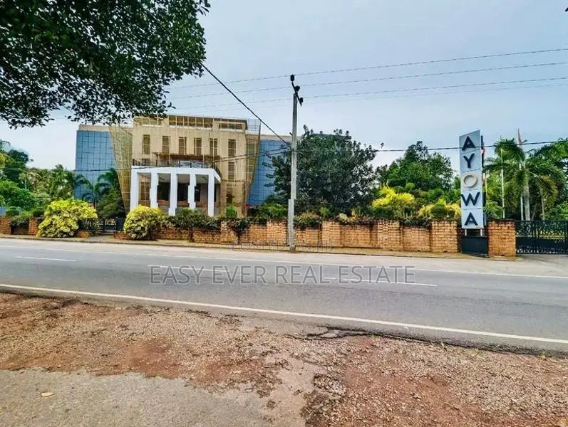 දිවුලපිටිය වටිනා ඉඩමක් විකිණීමට